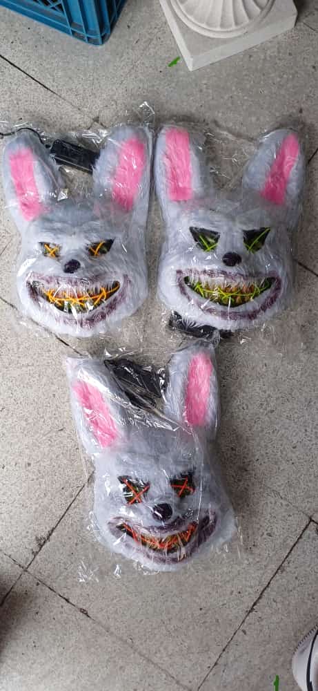 Mascara conejo peludo